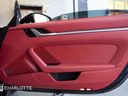 Used 2025 Porsche 911 Carrera image 28