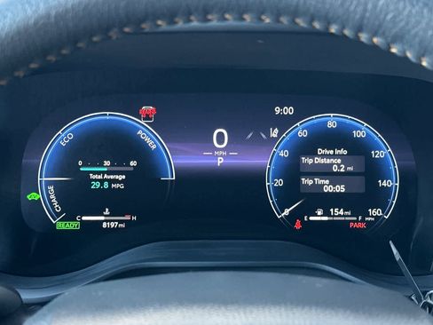 Used 2025 Toyota Sienna XLE Woodland Edition image 29