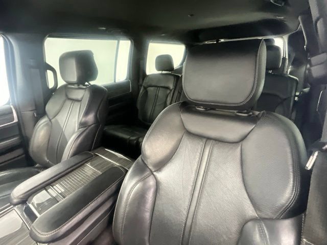 Used 2022 Jeep Wagoneer Series II AWD/4WD image 5