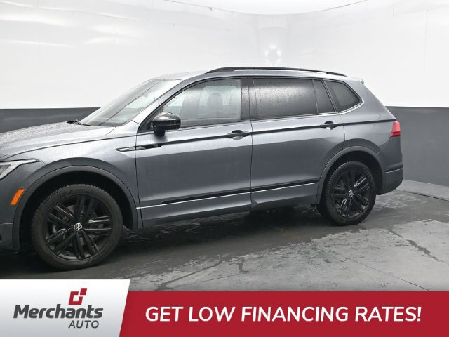 Used 2022 Volkswagen Tiguan SE R-Line AWD/4WD image 3
