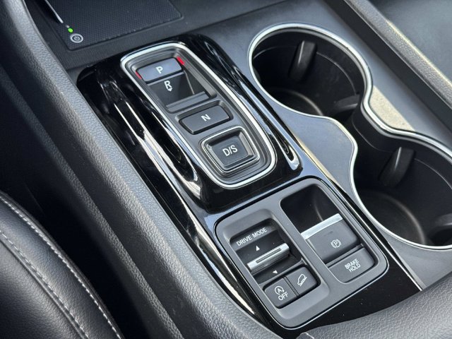 Used 2025 Honda Pilot Touring image 18