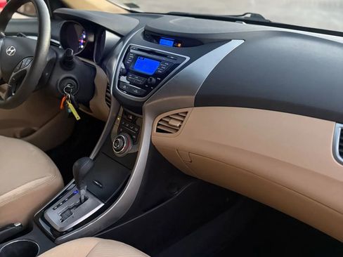 Used 2013 Hyundai Elantra GLS image 10