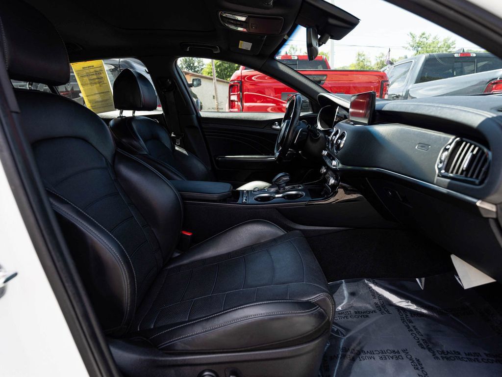 Used 2022 Kia Stinger GT2 w/ Scorpion Package AWD/4WD image 31
