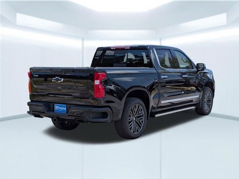 New 2026 Chevrolet Silverado 1500 High Country w/ Technology Package AWD/4WD image 6