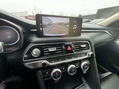 Used 2022 Genesis G70 2.0T image 23