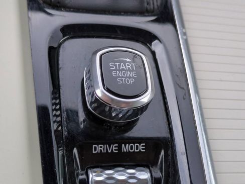 Used 2020 Volvo S60 T5 Momentum FWD image 27