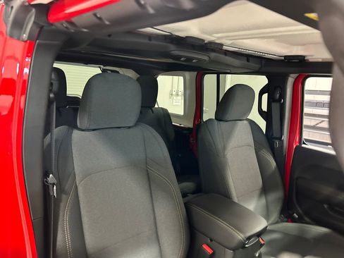 New 2025 Jeep Wrangler Sahara image 33