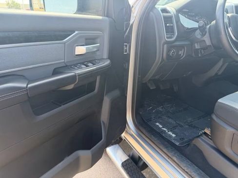 Used 2022 RAM 2500 Big Horn AWD/4WD image 15