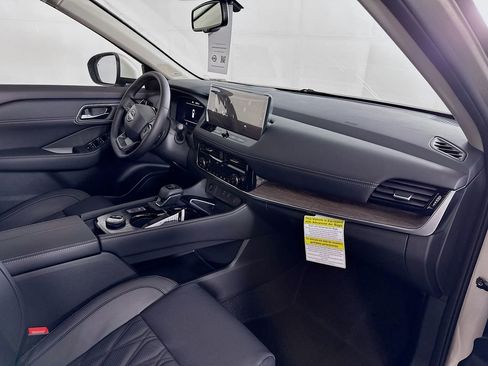 New 2026 Nissan Rogue Platinum w/ Platinum Premium Package image 38