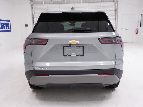 New 2026 Chevrolet Equinox LT image 6