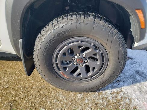 Certified 2025 Nissan Frontier PRO-4X w/ Pro Convenience Package image 45