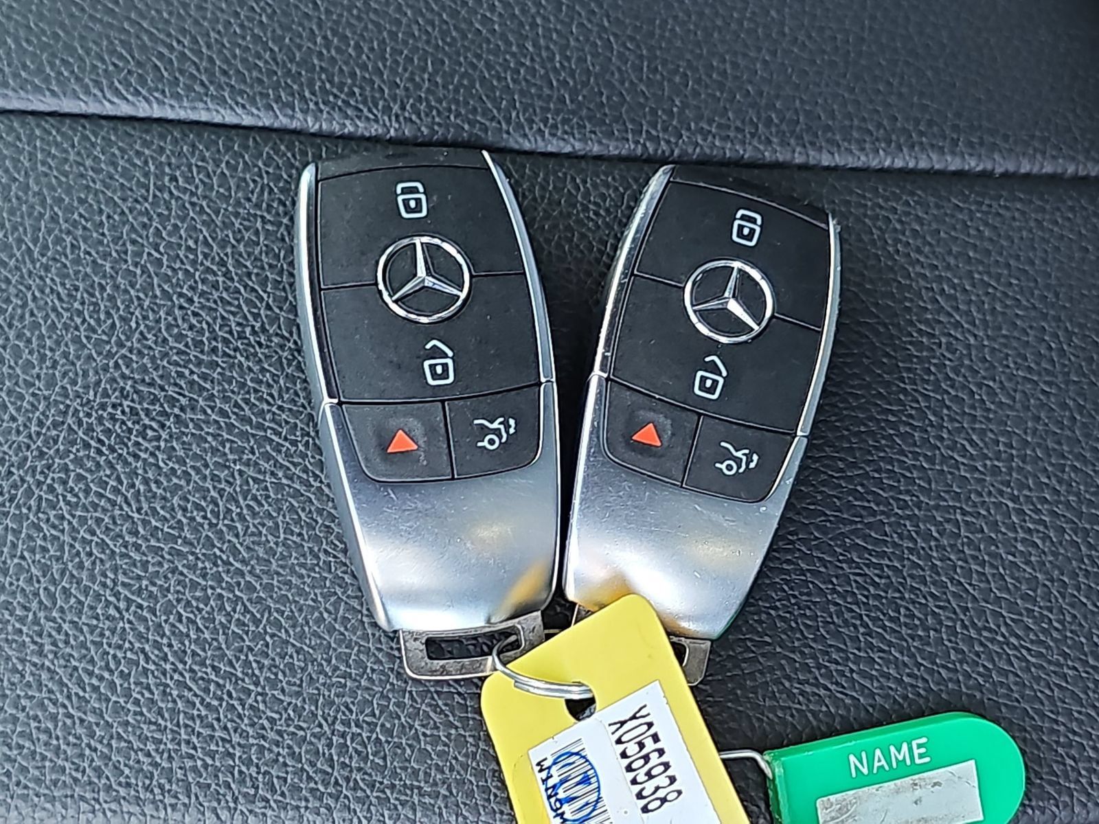 Used 2023 Mercedes-Benz EQB 300 4MATIC image 38