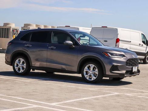 Used 2023 Honda HR-V LX image 3