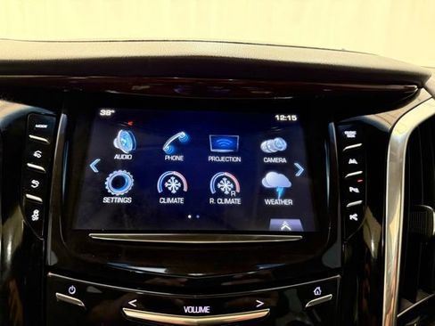 Used 2018 Cadillac Escalade Premium Luxury image 40