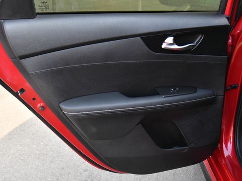 Used 2024 Kia Forte GT-Line image 35