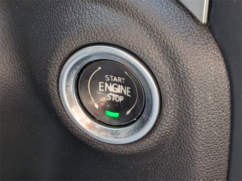 Used 2020 Chevrolet Silverado 1500 LT w/ All-Star Edition image 32