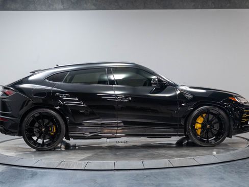 Used 2019 Lamborghini Urus AWD/4WD image 31