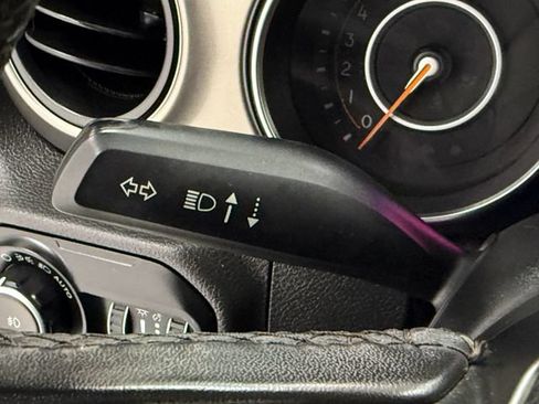 Used 2019 Jeep Wrangler Unlimited Sport S AWD/4WD image 14