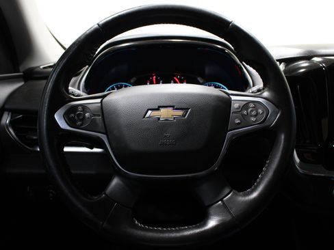 Used 2020 Chevrolet Traverse LT FWD image 11