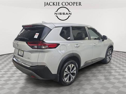 Certified 2023 Nissan Rogue SV FWD image 5