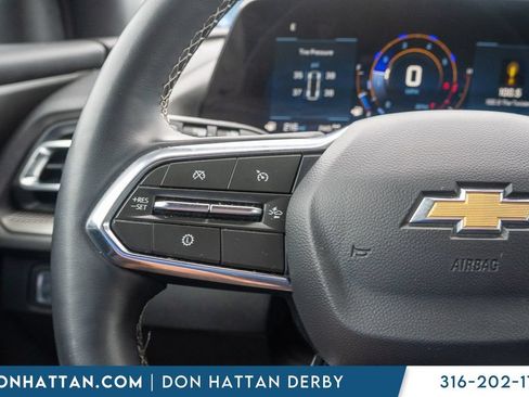 Used 2025 Chevrolet Traverse LT AWD/4WD image 8