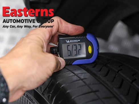 Used 2025 Toyota 4Runner SR5 AWD/4WD image 28