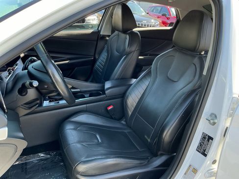 Used 2023 Hyundai Elantra Limited FWD image 18