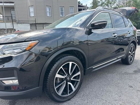 Used 2018 Nissan Rogue SL w/ Premium Package AWD/4WD image 32