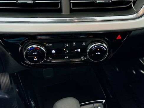 New 2026 Chevrolet Trax LT w/ Driver Confidence Package FWD image 17