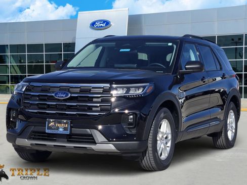New 2026 Ford Explorer Active w/ Active Comfort Package RWD image 2