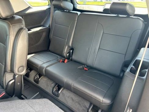Used 2021 Chevrolet Traverse Premier w/ Redline Edition AWD/4WD image 46