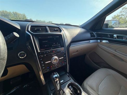 Used 2016 Ford Explorer Limited w/ Equipment Group 301A AWD/4WD image 14