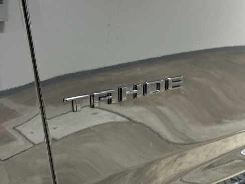 Used 2023 Chevrolet Tahoe Z71 w/ Luxury Package image 26