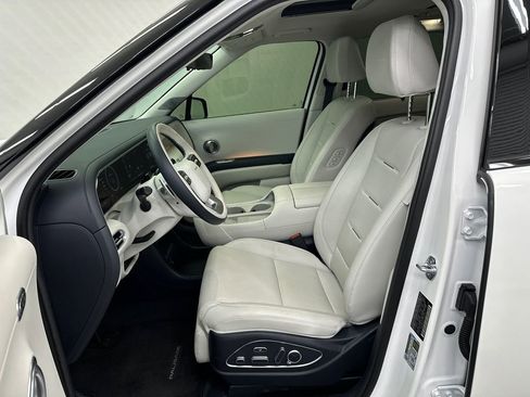 Used 2026 Hyundai Palisade Calligraphy image 9