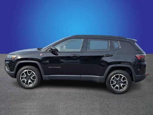 Used 2025 Jeep Compass Trailhawk w/ Trailhawk Elite Group image 7