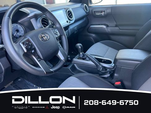 Used 2023 Toyota Tacoma TRD Sport AWD/4WD image 4