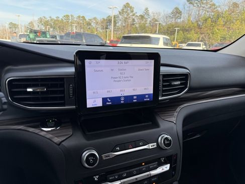 Used 2020 Ford Explorer Limited w/ Class III Trailer Tow Package image 16