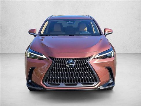Used 2025 Lexus NX 250 FWD image 2