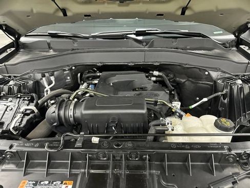 Used 2020 Ford Explorer XLT w/ Comfort Package AWD/4WD image 25