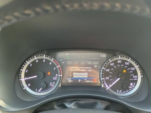 Used 2024 Toyota Highlander XLE AWD/4WD image 18