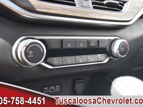 Used 2025 Nissan Altima 2.5 SV FWD image 36