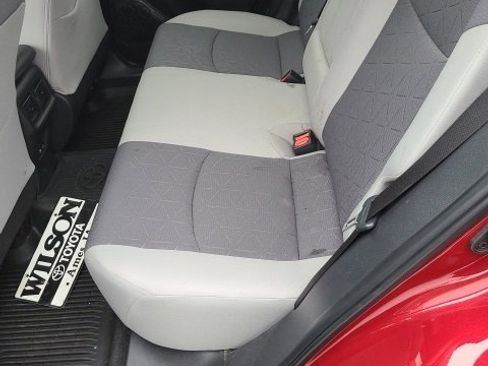 Used 2024 Toyota RAV4 XLE w/ Convenience Package image 7