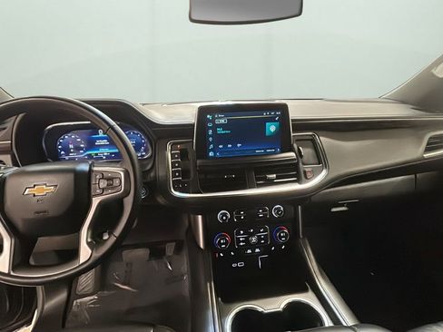 Used 2024 Chevrolet Suburban LT image 10