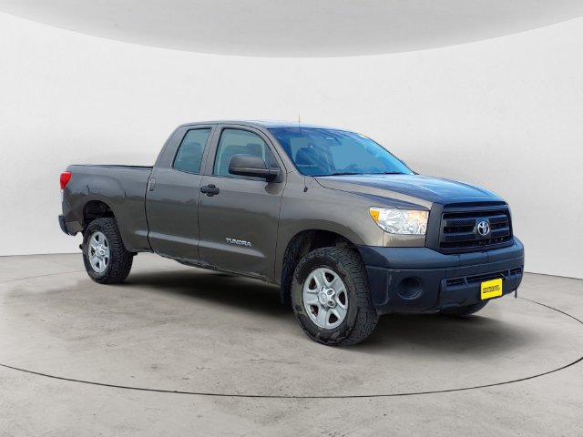 Used 2013 Toyota Tundra 4x4 Double Cab w/ Tow Pkg image 3