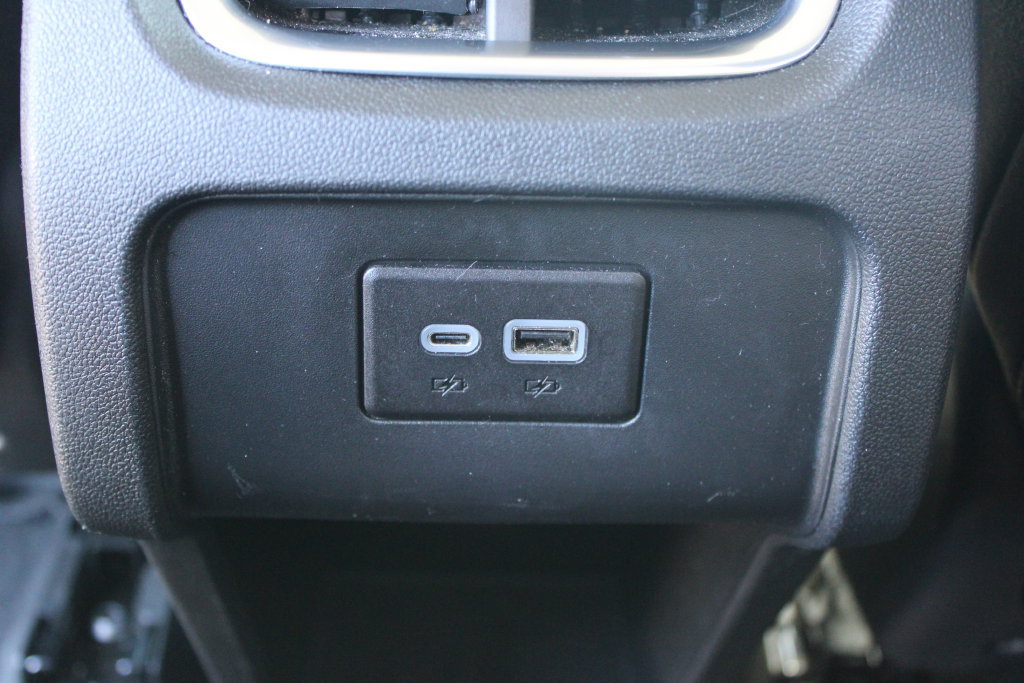 Used 2025 Chevrolet Blazer LT FWD image 26