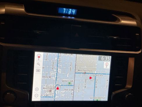 Used 2021 Toyota 4Runner Limited image 18