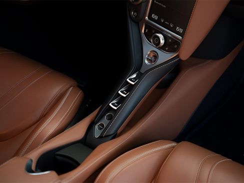 Used 2018 McLaren 720S image 46