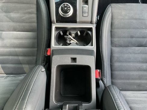 Used 2023 Mitsubishi Outlander SE FWD image 11