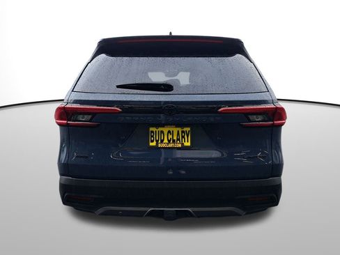 Used 2024 Toyota Grand Highlander XLE image 5