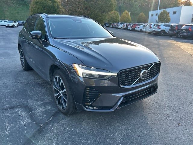 Used 2025 Volvo XC60 B5 Plus AWD/4WD image 8
